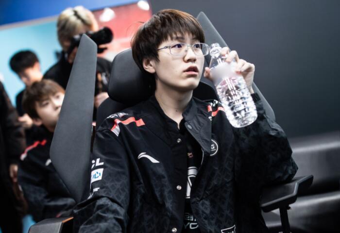 多观众关注 多观众关注